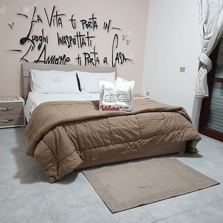 B&B La Dolce Notte Санта Мария Капуа Ветере Екстериор снимка